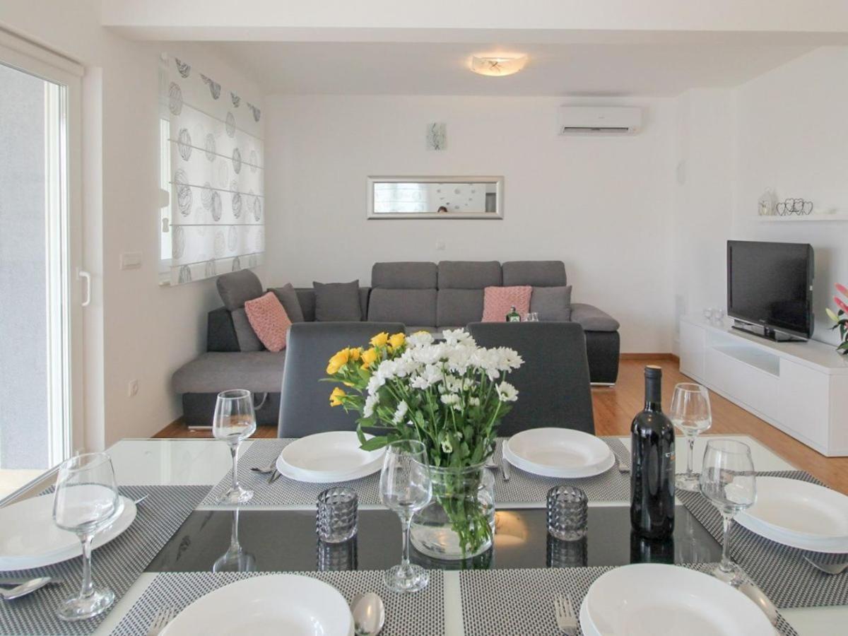 Luxury Xxl Apartment มาคาร์สกา ภายนอก รูปภาพ